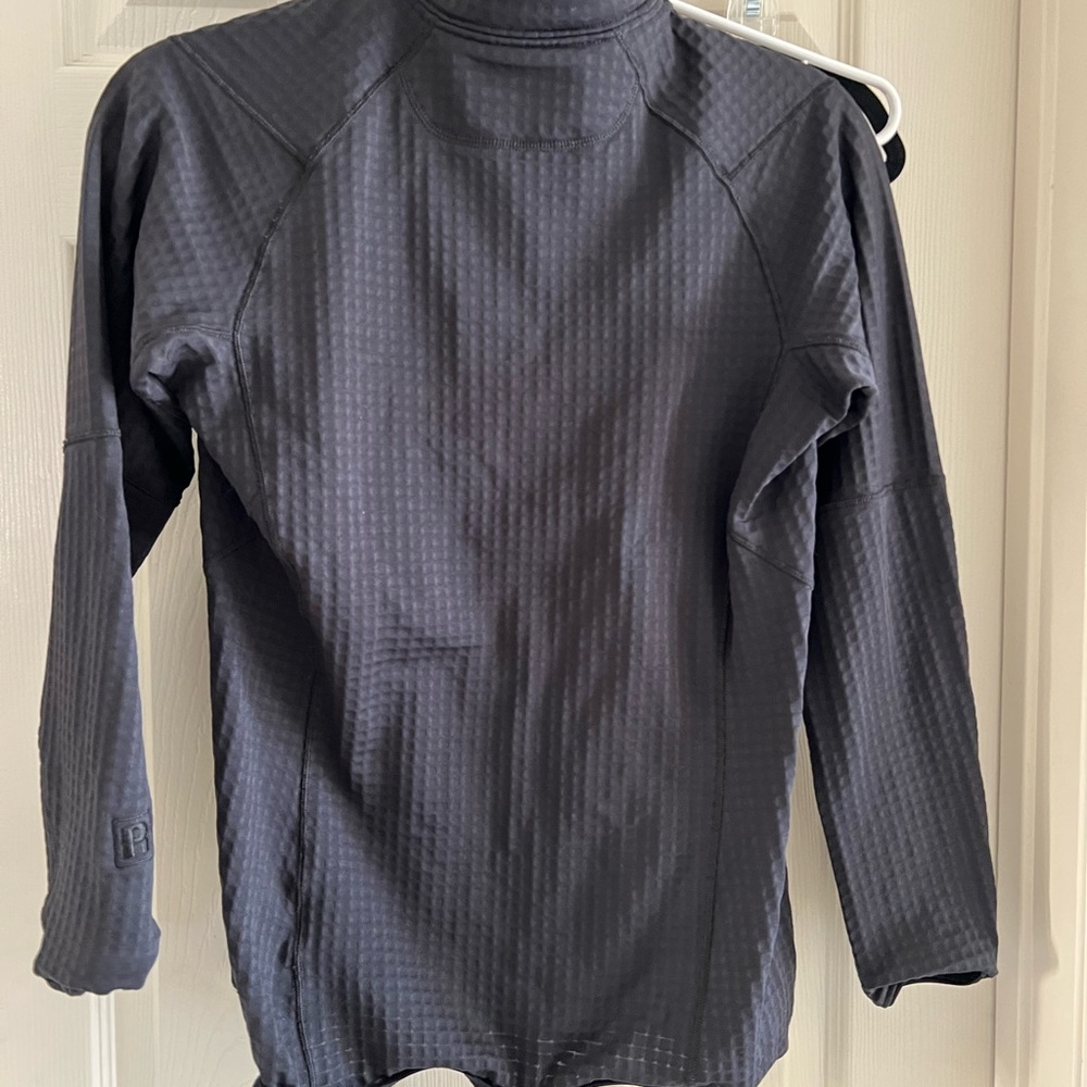 Patagonia black pullover